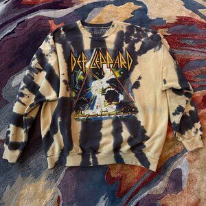 Def Leppard XL crewneck